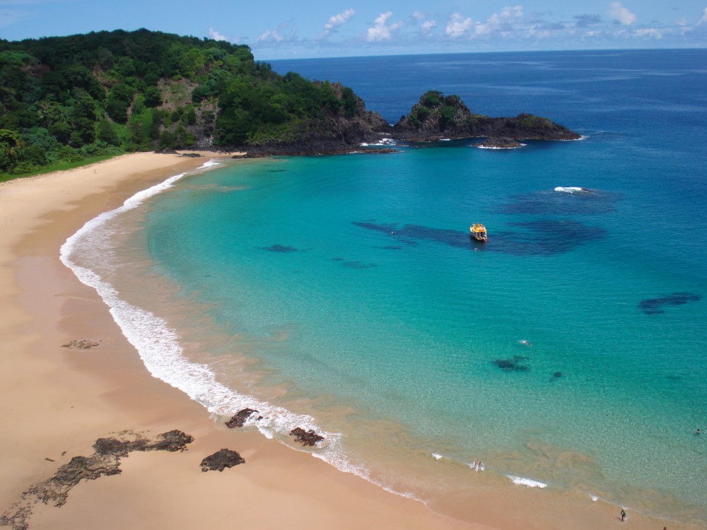 Praia do Sancho, Fernando de Noronha - Um arquipélago paradisíaco