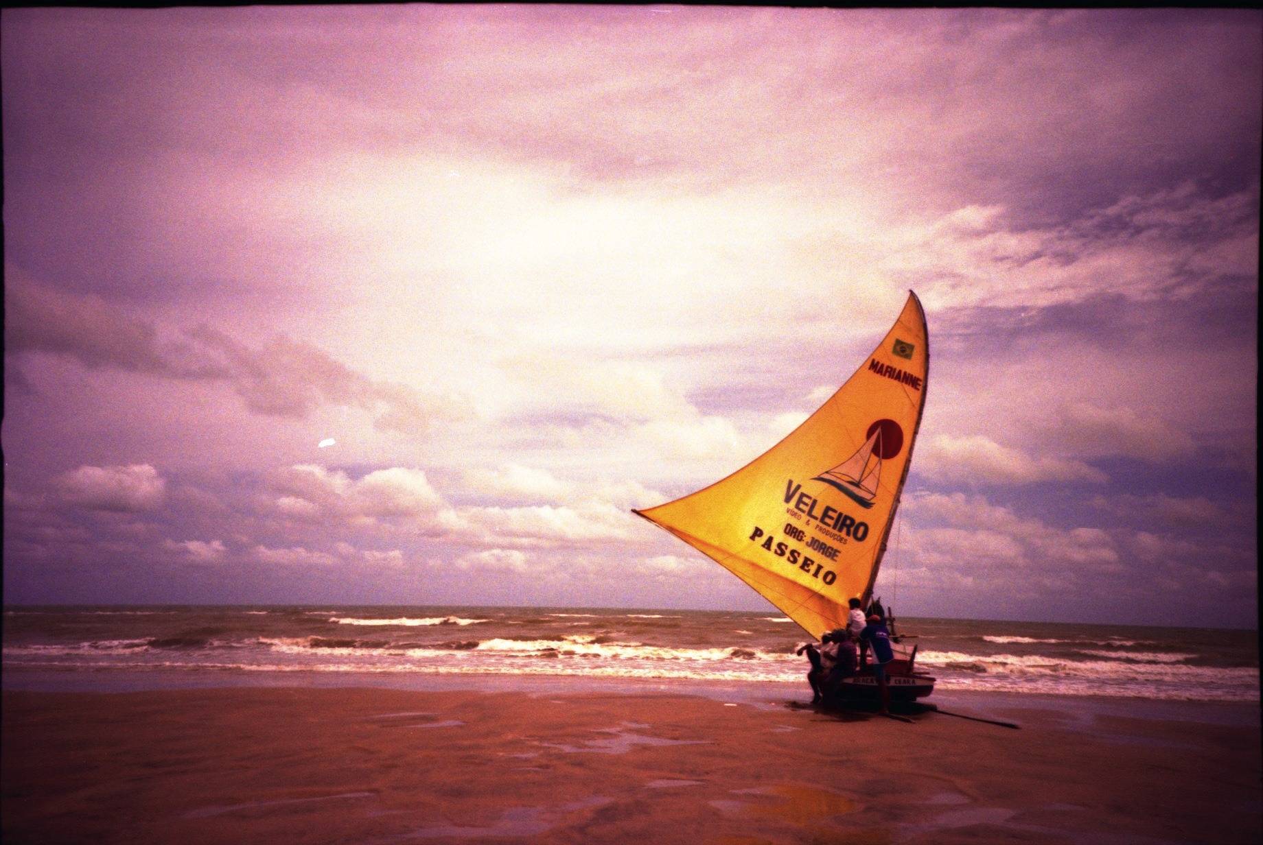 Canoa quebrada: beleza paradisíaca